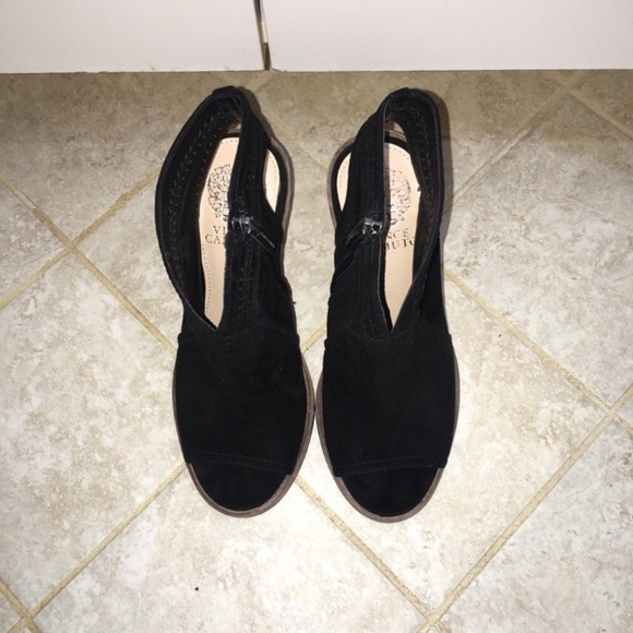 Vince Camuto black peep toe booties - Picture 4 of 5